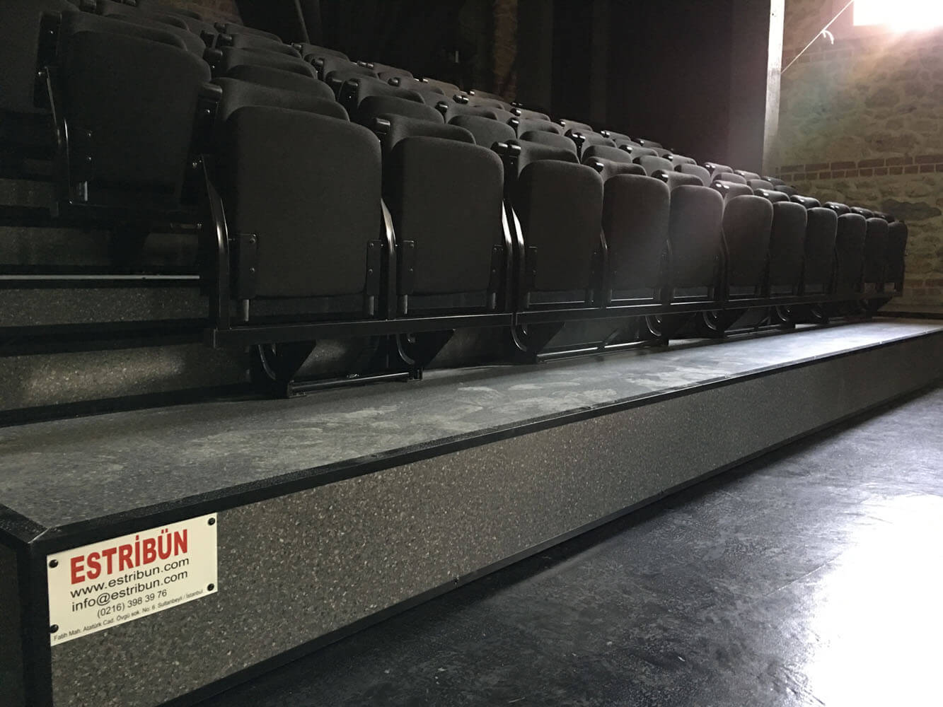 kiralik_tribun_teleskopik_tribun_portatif_tribun_estribun_tribunimalati_teleskopiktribunimalati_telskopiktribunyapimi_tribunyapimi_tiribun_kiraliktribun